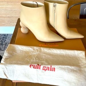 CULT GAIA. Double Fluted Bootie